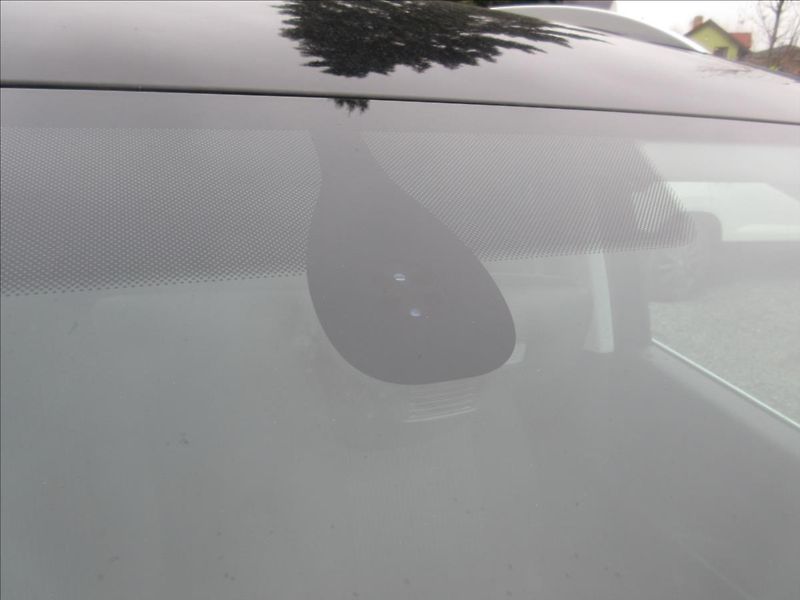 Seat Alhambra 2,0 TDI DSG 7Míst Xenon Style - fotka 15 z 20
