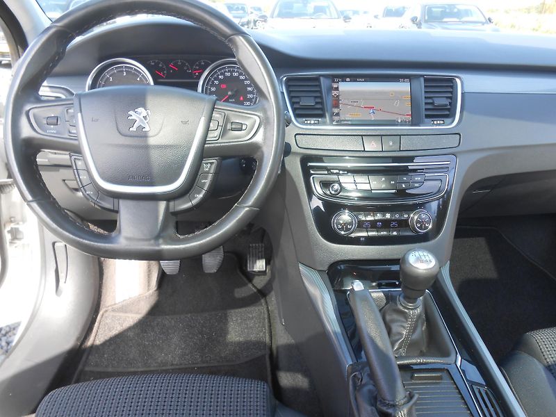 Peugeot 508 NAVI, 172tkm,PANORAMA - fotka 26 z 34