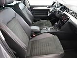Volkswagen Passat (2021) R-Line 2.0 TDI, 4X4, Automat - náhled 7