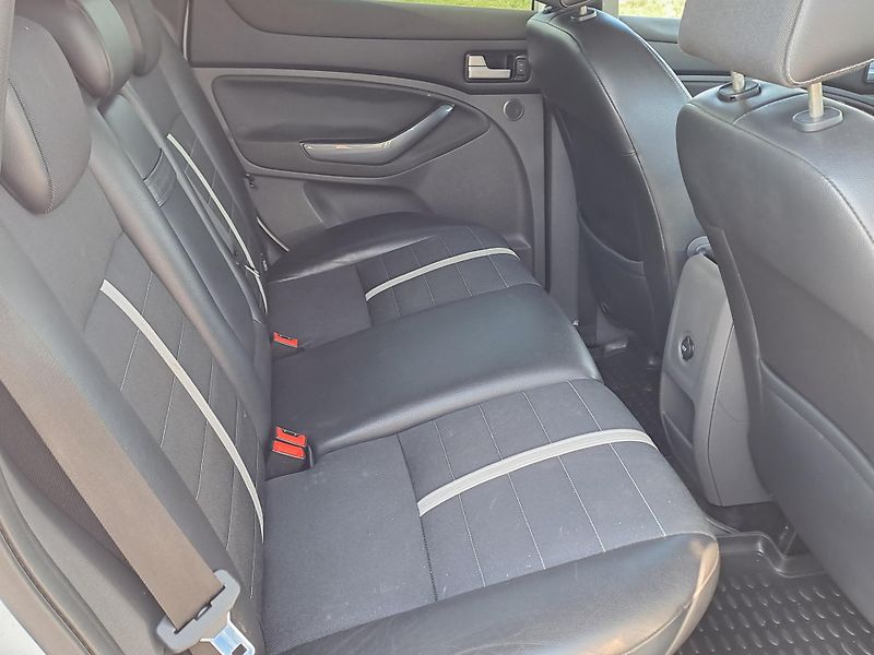 Ford Kuga (2009) 2.0 TDCi 4x4 PŮVOD ČR - fotka 17 z 31