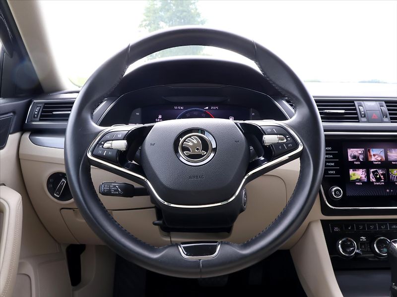 Škoda Superb 2,0 TDI 147kW DSG Style 4x4 CZ - fotka 20 z 45