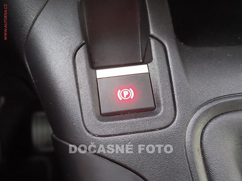 Opel Combo (2019) 1.5CDTi, Life, navi, panor - fotka 19 z 25