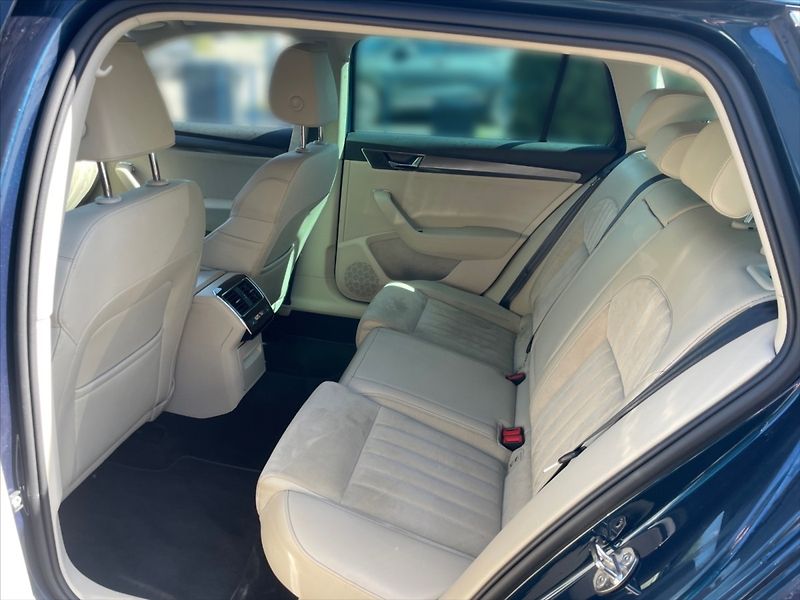 Škoda Superb 2,0 TDI STYLE DSG - fotka 8 z 11