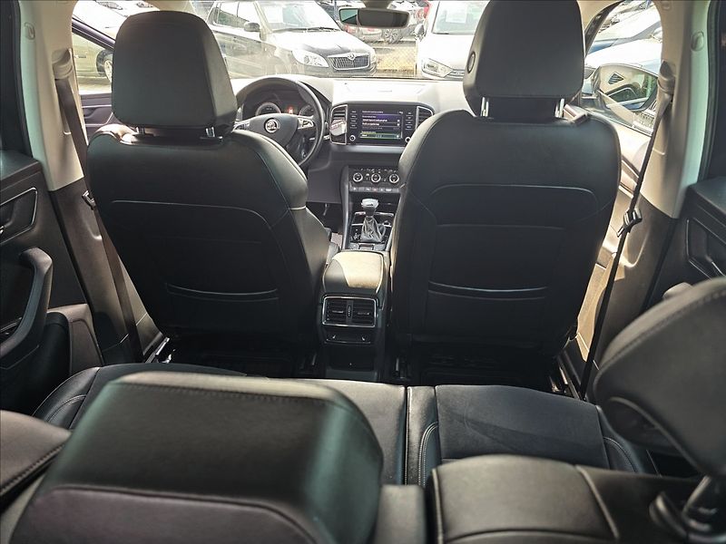 Škoda Karoq 1,5 TSi 110 KW DSG STYLE+ KŮŽE - fotka 32 z 49