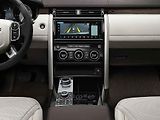 Land Rover Discovery.