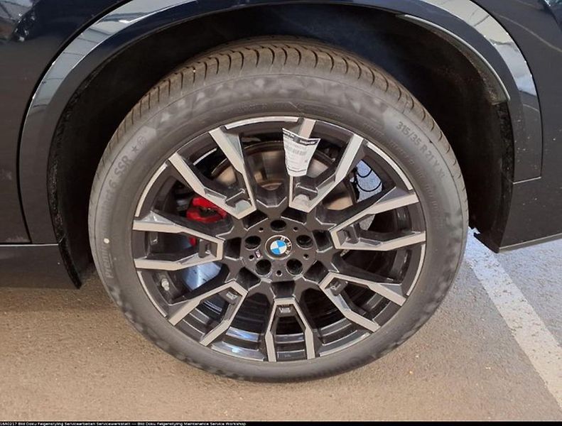 BMW X5 xDrive40i - fotka 7 z 9