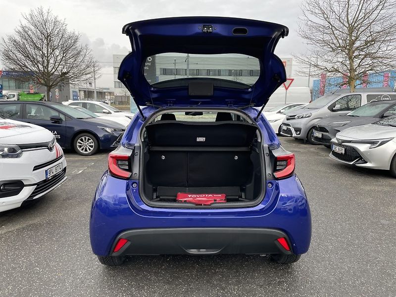 Toyota Yaris 1.5 Hybrid ODBĚR IHNED - fotka 5 z 27