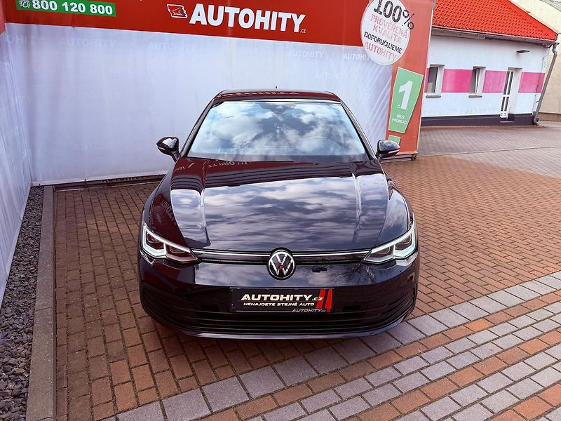 Volkswagen Golf 1.5 TSi Life, ČR, 1.Maj - fotka 2 z 33