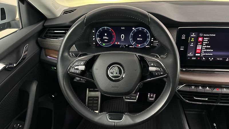 Škoda Octavia 2.0 TDI DSG 4x4 Scout Combi - fotka 9 z 28