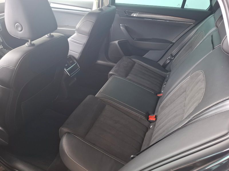 Škoda Superb (2024) COMBI STYLE PLUS TD 110/2.0 7D - fotka 14 z 39
