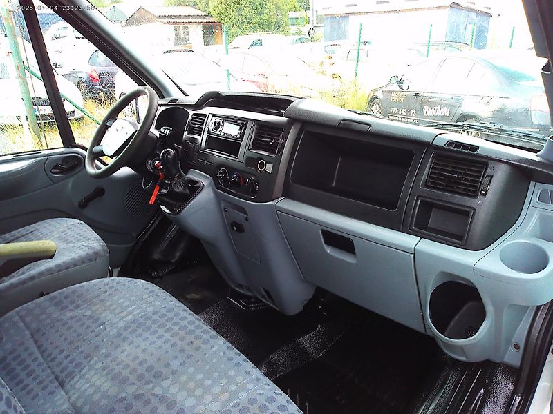 Ford Transit 2.2 TDCi L3H2, 8 míst,nová STK - fotka 12 z 14