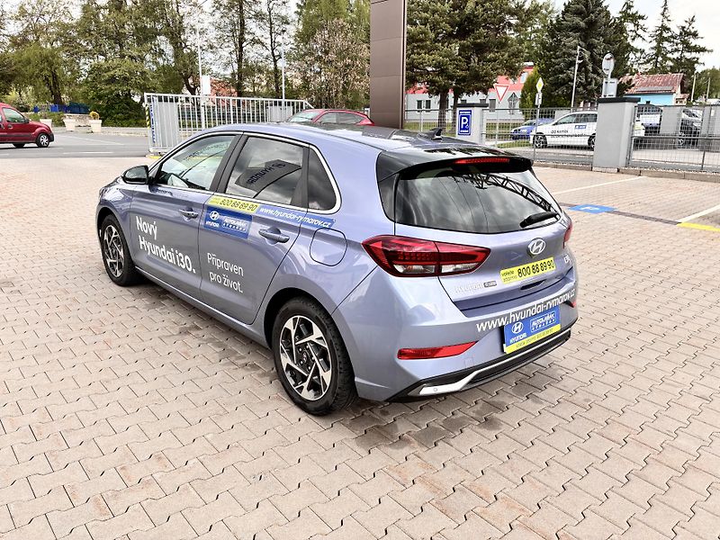 Hyundai i30 HB 1.0T-GDI 74kW DCT STYLE NAV - fotka 5 z 32