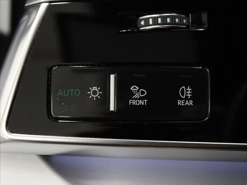 Audi Q7 3,0 50TDi S-Line 7-míst B&O ČR - fotka 21 z 31