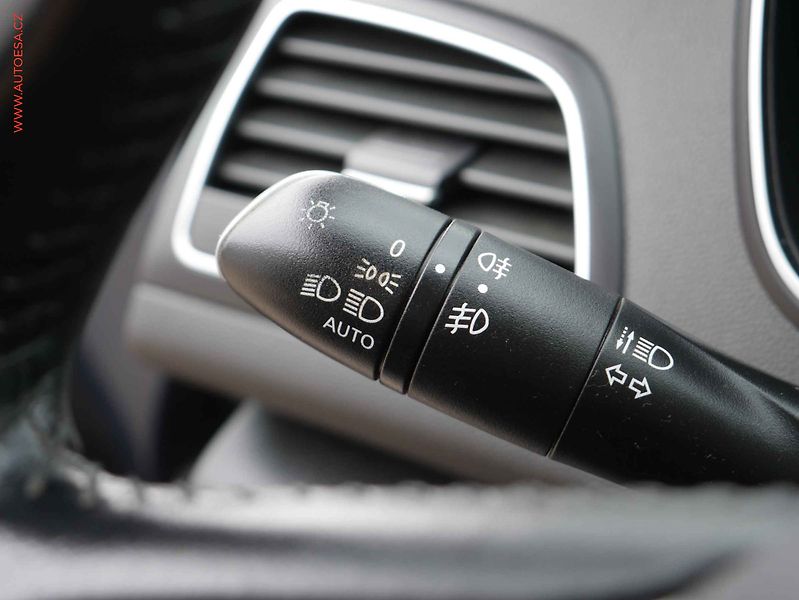 Renault Mégane (2019) 1.5 dCi, Navi - fotka 13 z 21