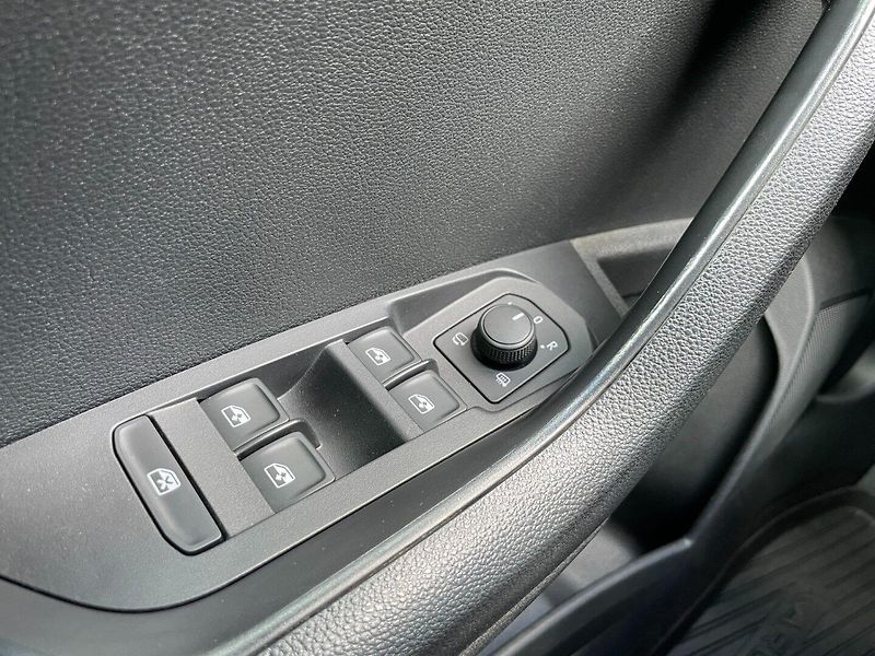 Škoda Karoq (2022) 2.0TDi Style+! Tažné! ČR+1.maj - fotka 23 z 39