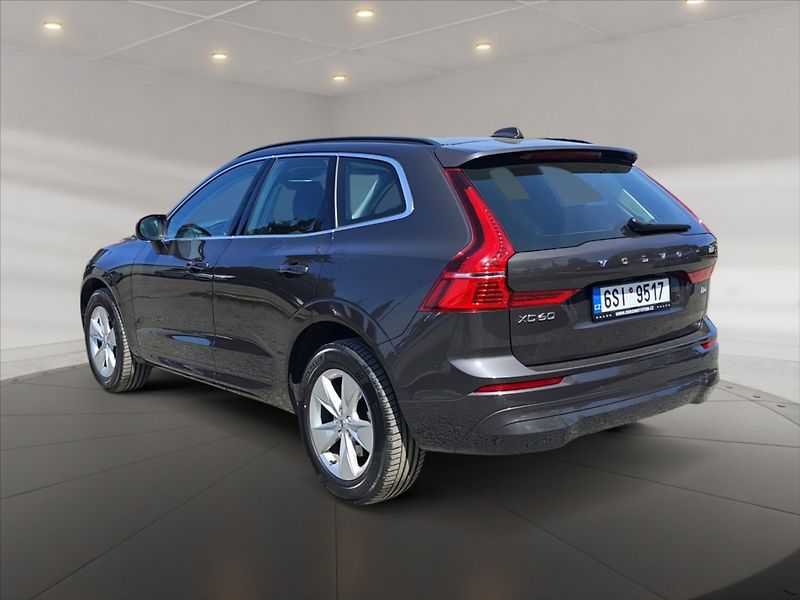 Volvo XC60 2,0 B4 B Core AT - fotka 4 z 11