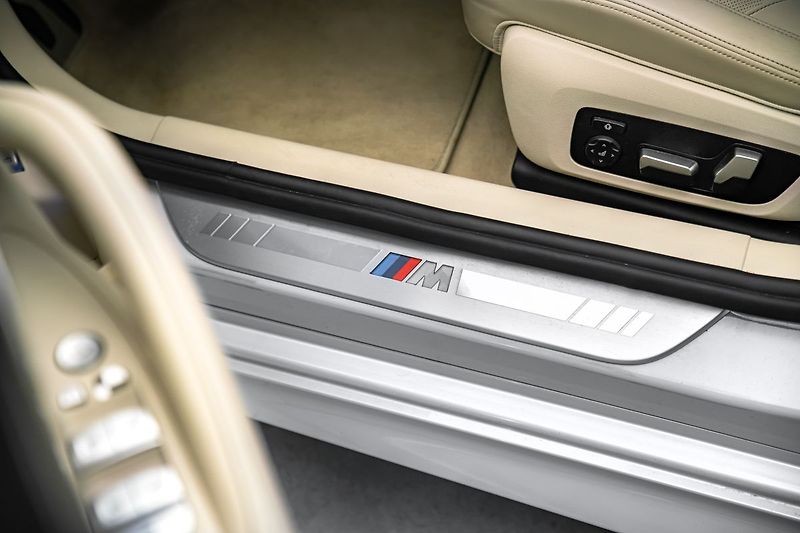 BMW Řada 8 840d x Drive M sport - fotka 20 z 23