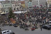 Štědrodenní motorkářská vyjížďka se srazem na Karlově náměstí v Kolíně.