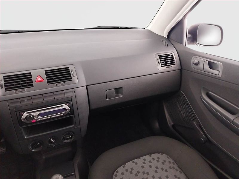 Škoda Fabia (2006) 1.2, Serv.kniha, po STK, Tažné - fotka 8 z 14