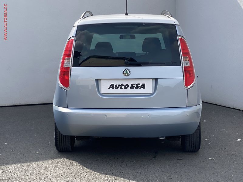 Škoda Roomster (2011) 1.2 TSi, ČR, Ambition, park. - fotka 5 z 14