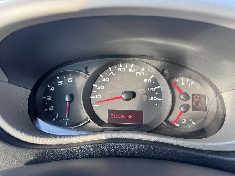 Nissan NV400 (2016) 9 MÍST 2,3D 107 KW TAŽNÉ L2H2 - fotka 22 z 45