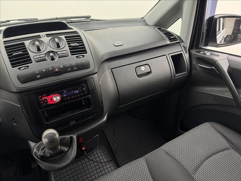Mercedes-Benz Vito 2,1 CDI AC TAŽNÉ VELKÝ SERVIS - fotka 11 z 30