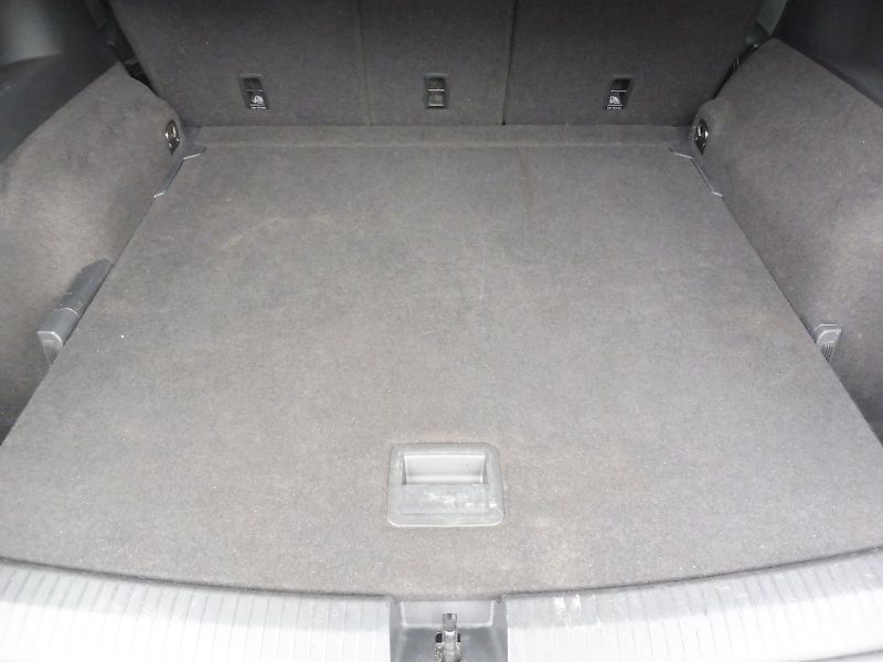 Volkswagen Tiguan Allspace (2022) R-Line 2,0 TSI 140kW DSG 4MOTI - fotka 22 z 27