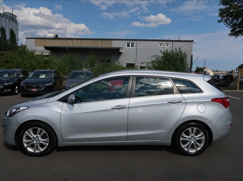 Hyundai i30 1,6 GDi,99kW,NovéČR,Aut.klima - fotka 6 z 23