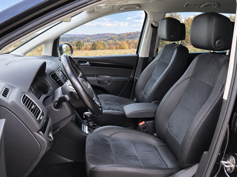 Volkswagen Sharan 2,0 TDI 130kW DSG 4Motion CZ - fotka 12 z 41