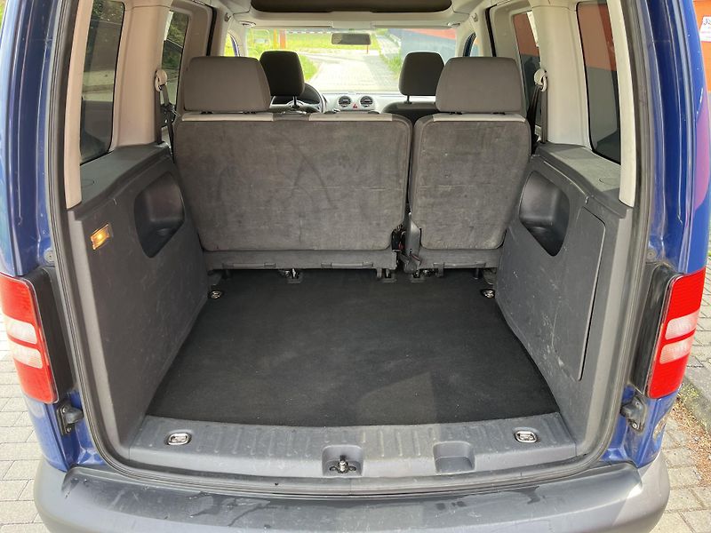 Volkswagen Caddy 1.6 TDi ČR 5 Míst - fotka 21 z 26