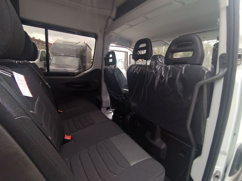 Iveco Daily (2026) 35S14 klima, 6 MÍST! - fotka 8 z 10