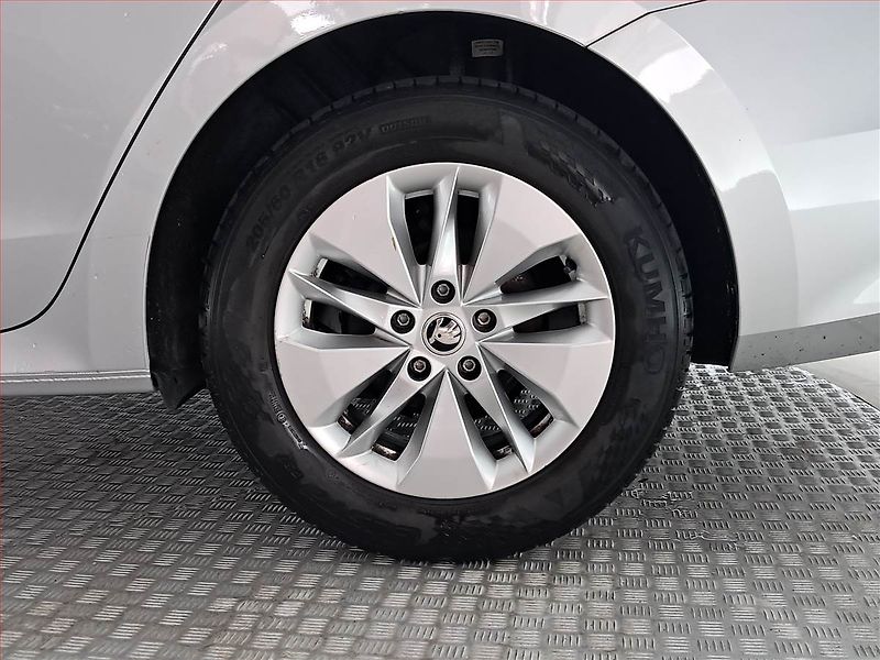 Škoda Octavia (2022) Ambition 2.0 TDI, ČR,1.maj - fotka 14 z 16