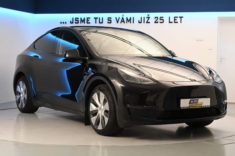 Tesla Model Y (2022) Long Range Dual Motor AWD 94% - fotka 4 z 44