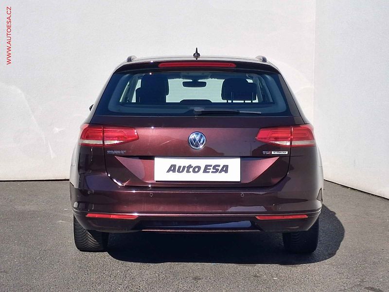 Volkswagen Passat (2017) 1.4 TSi, Comfortline, navi - fotka 5 z 19