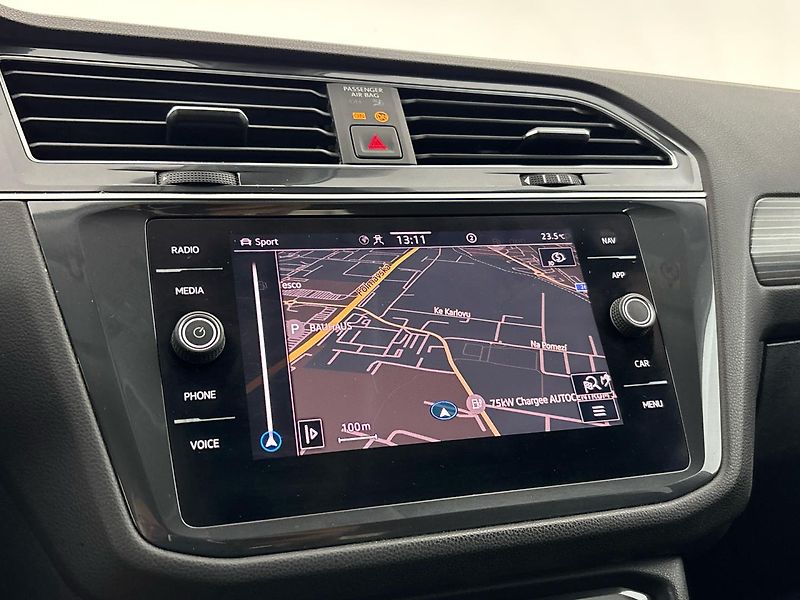 Volkswagen Tiguan Elegance 4Motion DSG - fotka 25 z 30