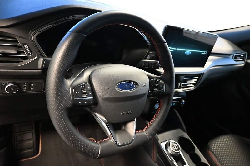 Ford Kuga (2025) 2.5 ST-LINE X 4x4 FHEV LED Taž - fotka 13 z 37