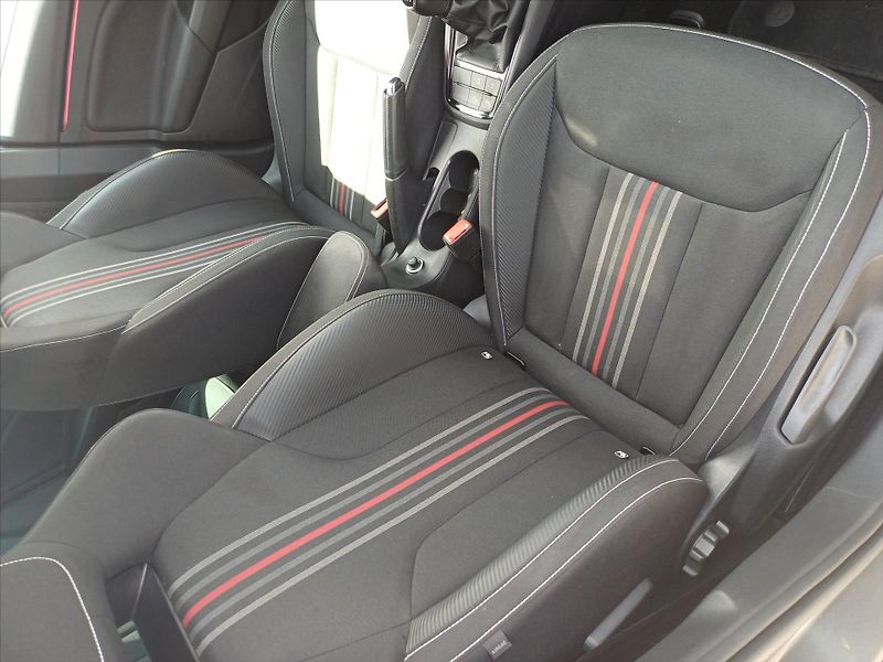 Škoda Kamiq 1,0   1.0TSI 85Kw MONTE CARLO - fotka 19 z 31