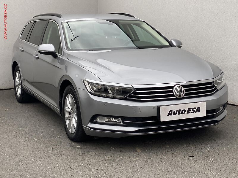 Volkswagen Passat (2018) 2.0 TDi, Comfortline, DSG - fotografie inzerátu
