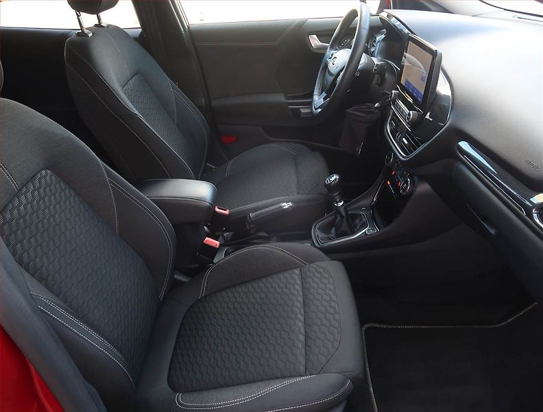 Ford Puma (2021) 1.0 EcoBoost, Navi, Tempomat - fotka 9 z 22