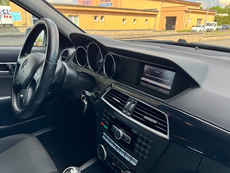 Mercedes-Benz Třídy C (2012) C 200 CDI kombi - fotka 31 z 47