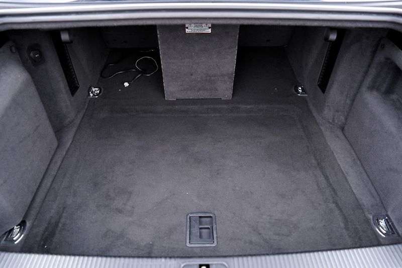Audi A8 4.2 TDI Long,4x4 Exclusive - fotka 13 z 50