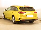 Kia Ceed (2022) Silver 1.5 T-GDI MHEV - náhled 3