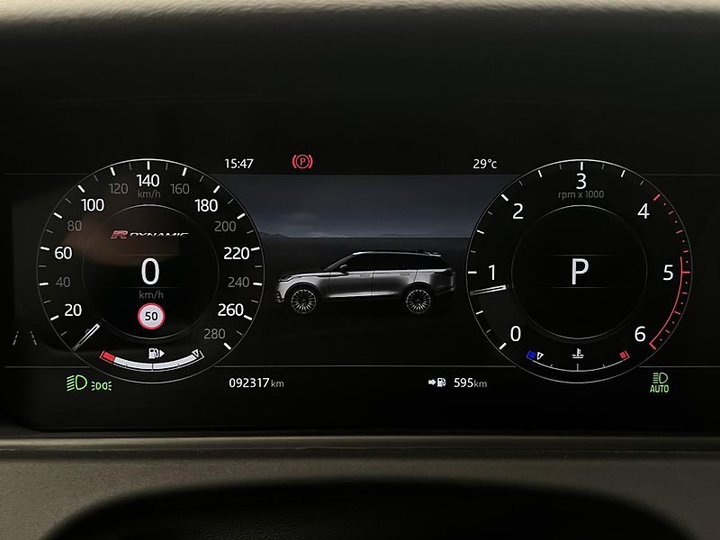 Land Rover Range Rover Velar D300 S AWD AUT CZ - fotka 23 z 47