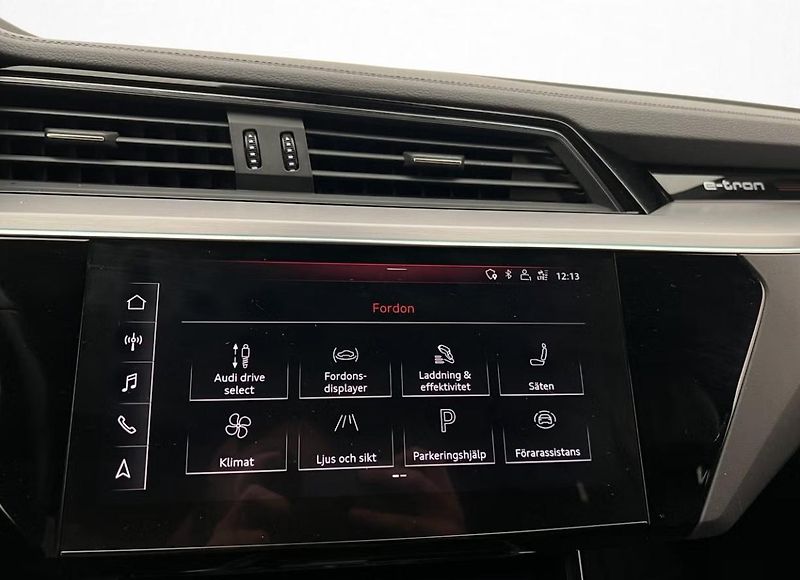 Audi e-tron 55 Quattro 360kam Tažné LED - fotka 15 z 23