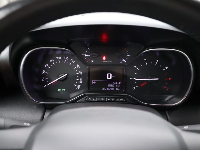 Citroën C3 Aircross 1,2 PT 81kW Feel CZ 1.Maj - fotka 17 z 28