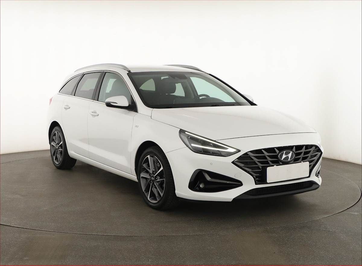 Hyundai i30 Style 1.5 T-GDI MHEV, ČR,1.maj