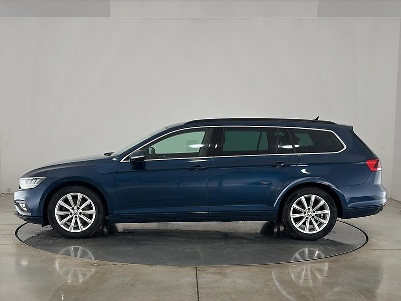 Volkswagen Passat Business DSG - fotka 3 z 31
