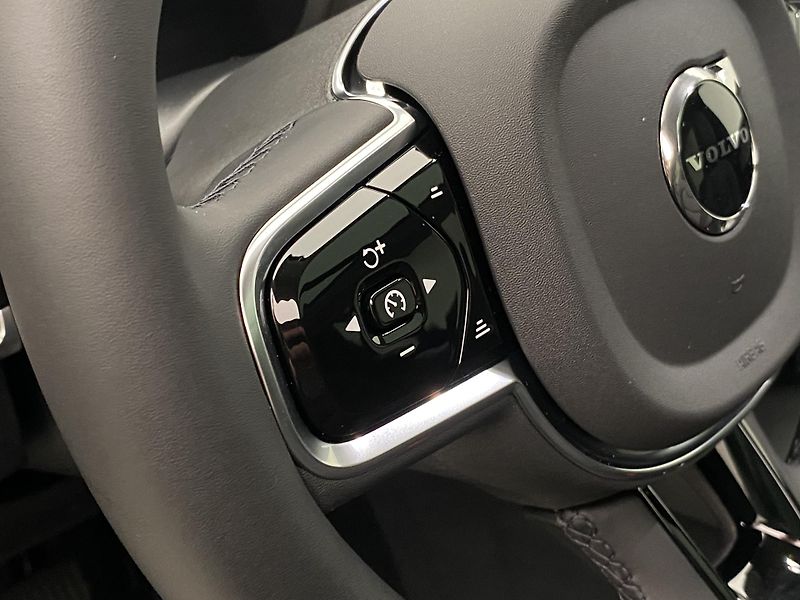 Volvo XC90 (2026) T8 AWD RECHARGE BRIGHT ULTRA - fotka 29 z 77