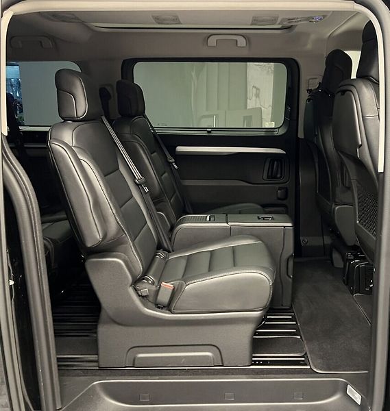 Toyota ProAce Verso VIP LONG 7S - fotka 15 z 19