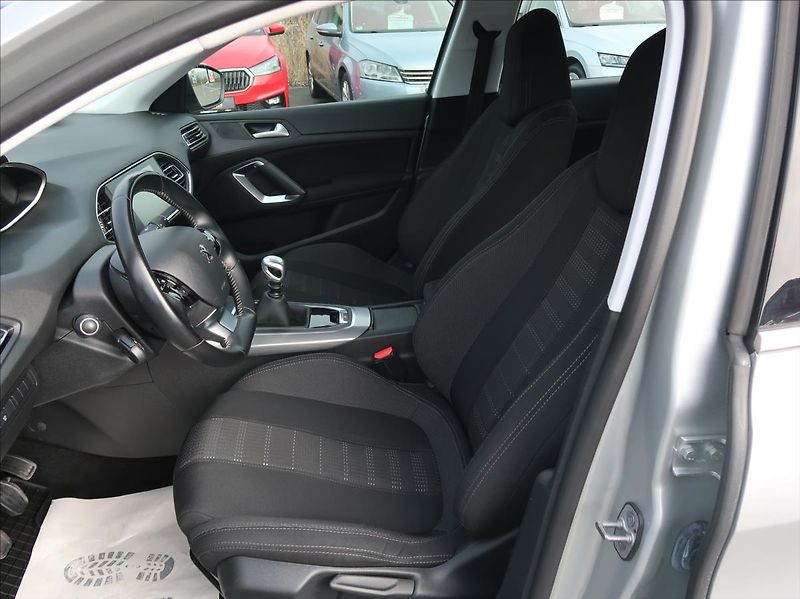 Peugeot 308 2,0 BHDi,110kW,NovéČR,DPH - fotka 12 z 23